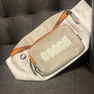 Coach Track Belt Bag (fanny pack) In Colorblock
Signature Canvas With Coach